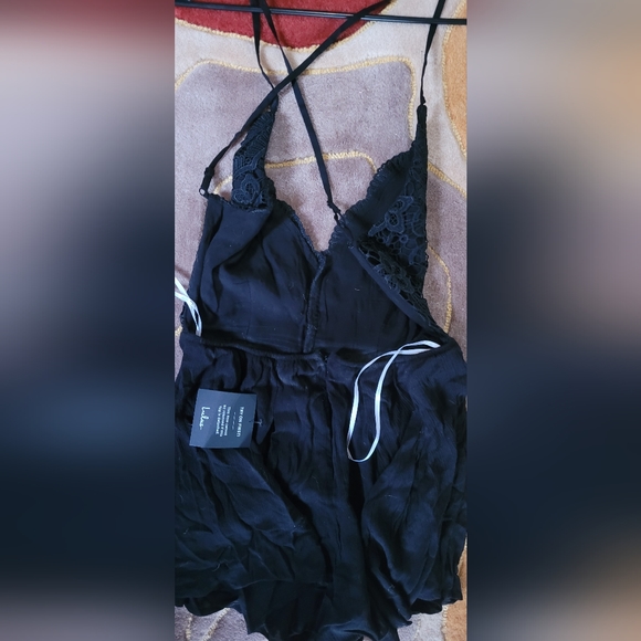 Lulu's small black romper nwt - Picture 4 of 5